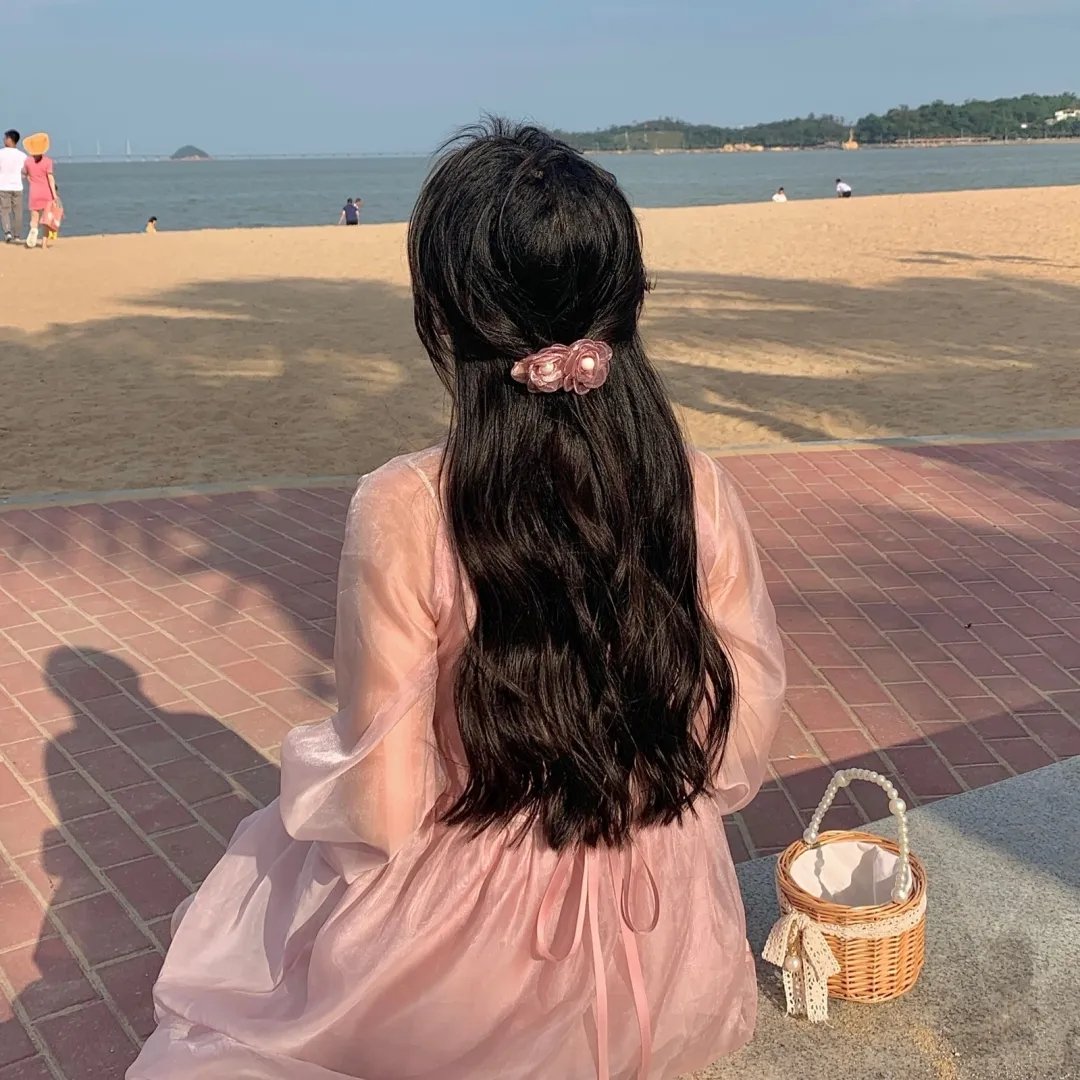 莫茜